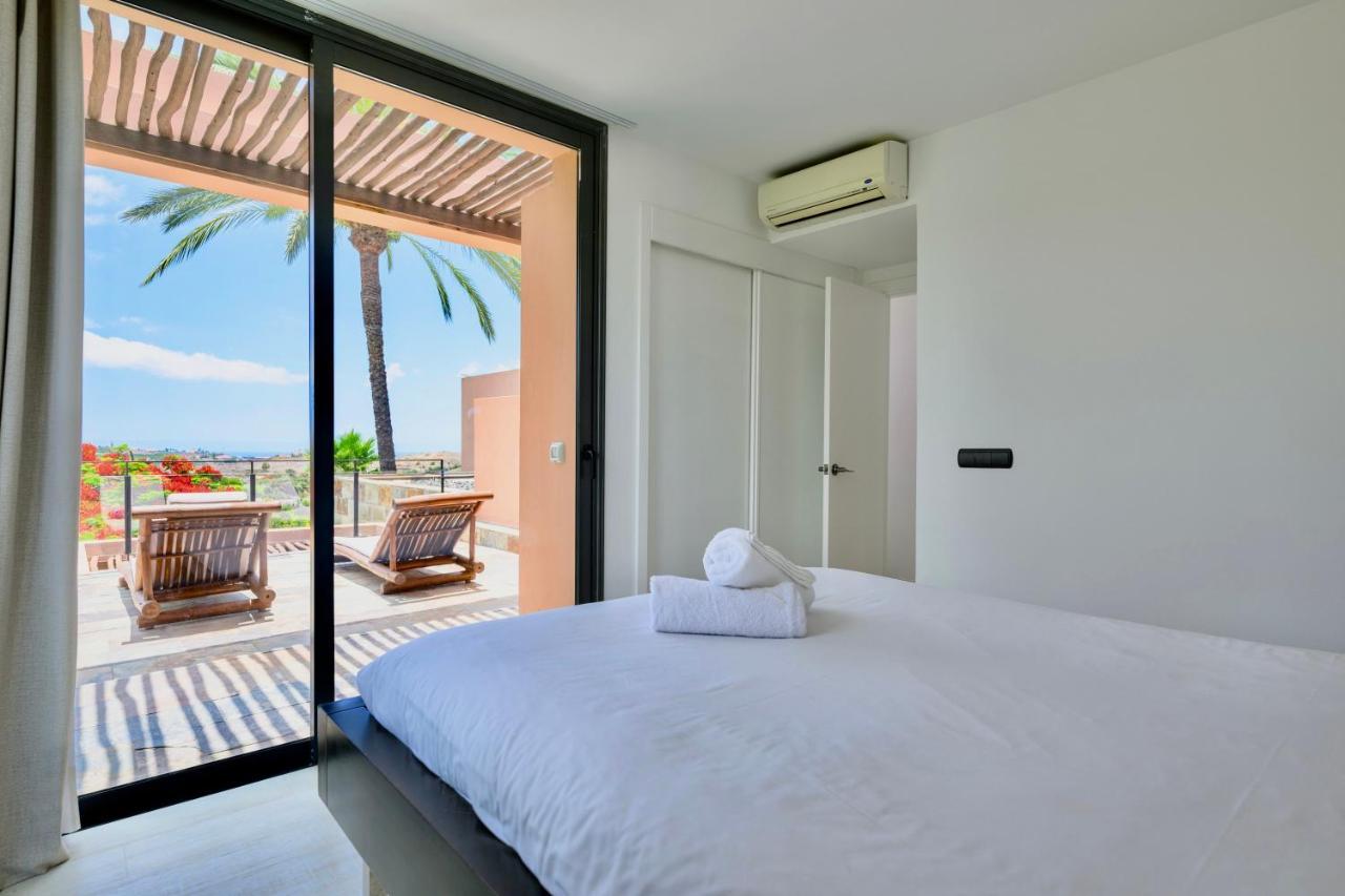 Villa With Private Pool In Luxury Golf Resort Салобре Экстерьер фото