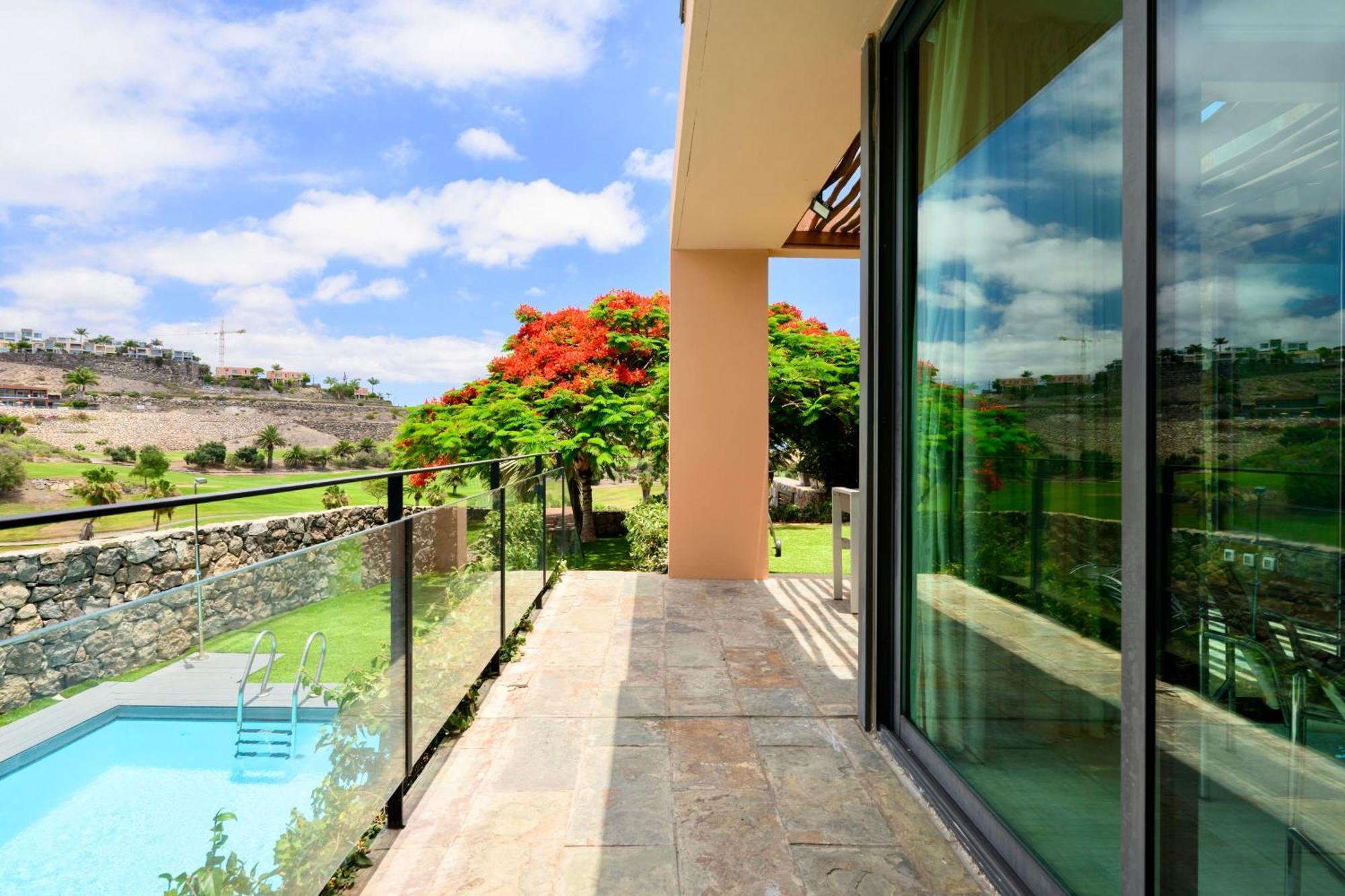 Villa With Private Pool In Luxury Golf Resort Салобре Экстерьер фото
